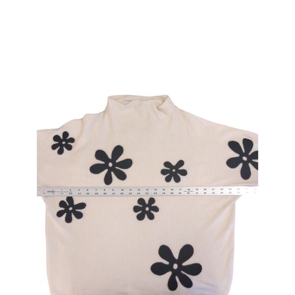 Aaeda Floral Print Over Sized Mock Neck Sweater with Flowers Medium Super Soft - Picture 3 of 7